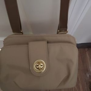 nwot baggallini tan brown purse bag